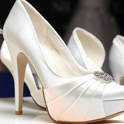 Say Yes to Your Perfect Wedding Shoes: How to Find Your Dream Pair to Walk Down the Aisle in Style