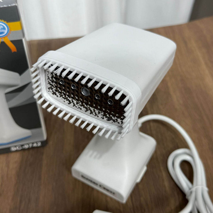 Handheld Steam Iron with Adjustable Temperature and 2.3L Capacity - Dio Kollections