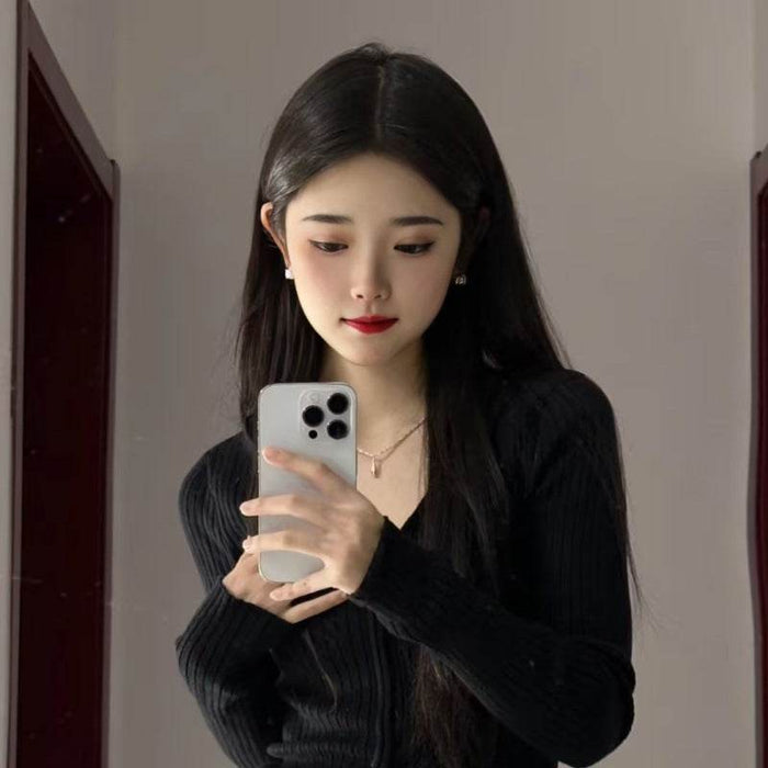 Star Style Long Black Straight Wig with Medium-Parted Bangs