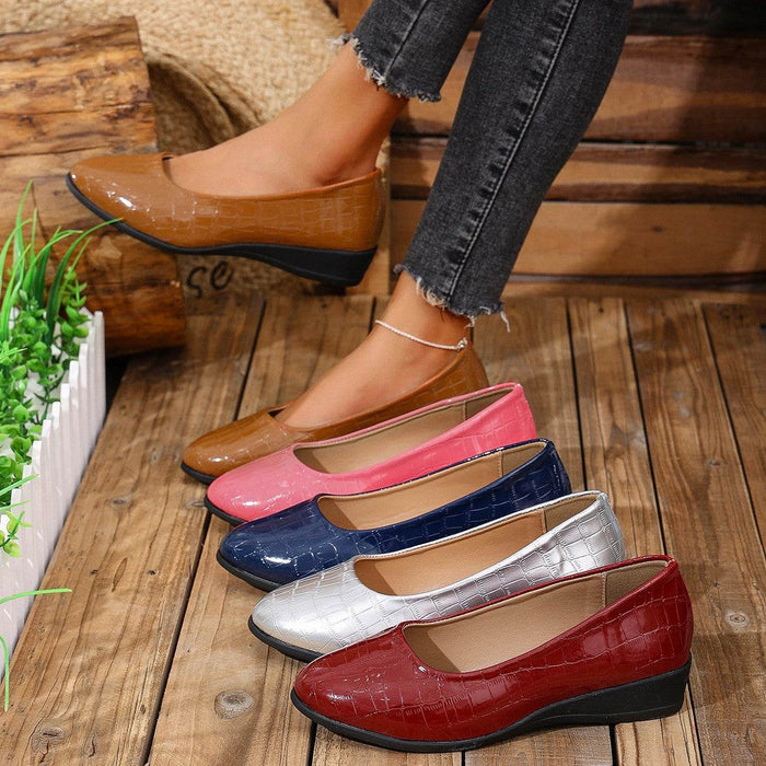 New Flat Single Large Size Women's Lazy Shallow Mouth Soft Sole Beanie Shoes - Dio Kollections