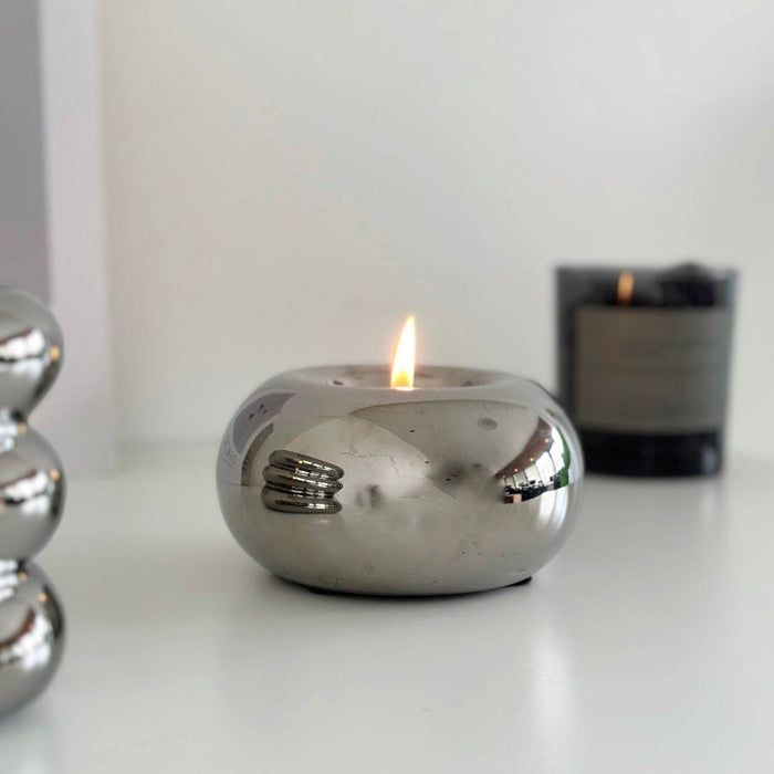 Modern Electroplated Ceramic Silver Round Candle Holder for Elegant Home Decor - Dio Kollections