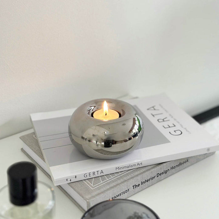 Modern Electroplated Ceramic Silver Round Candle Holder for Elegant Home Decor - Dio Kollections